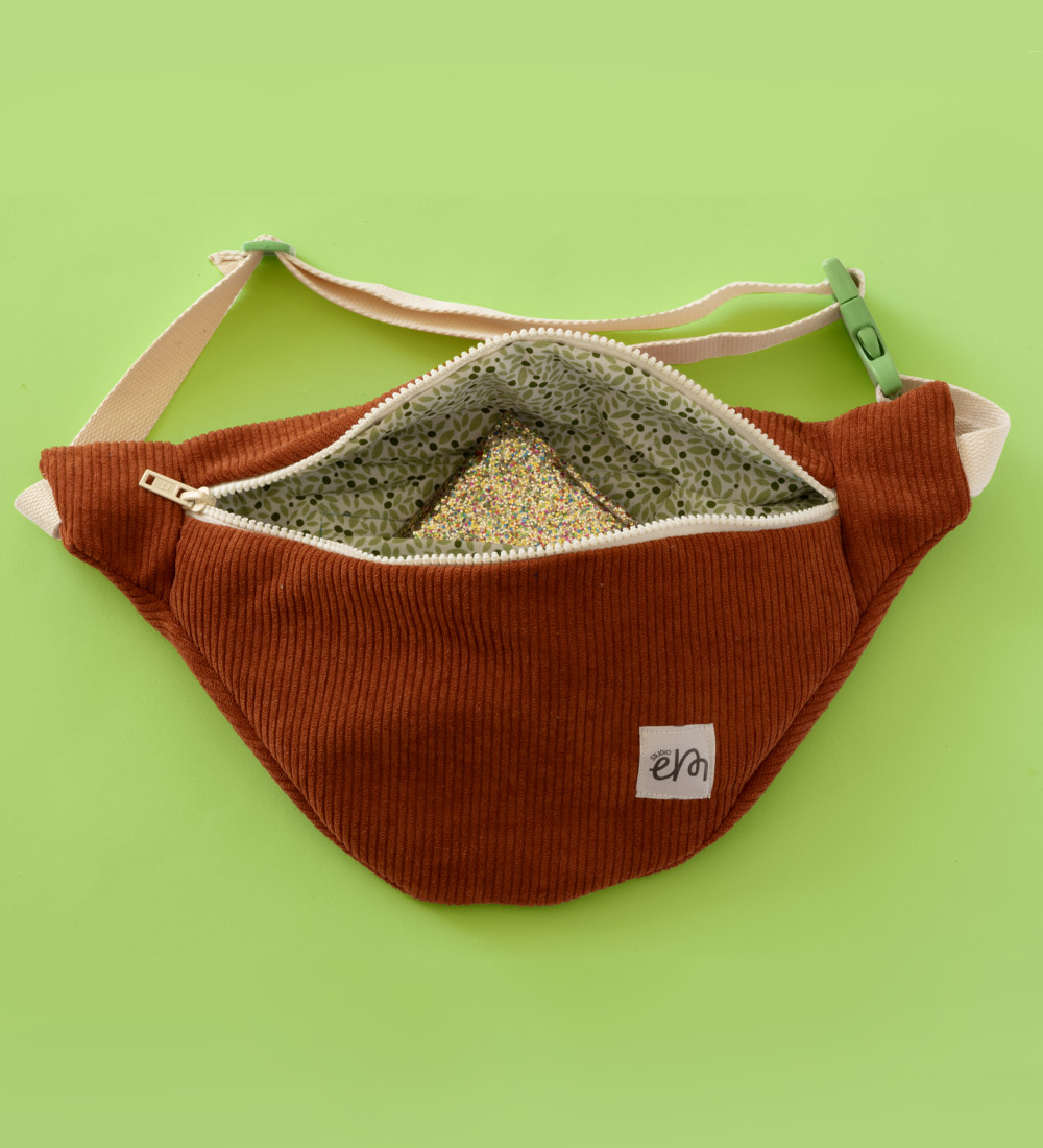 Vertigo - Banane velours cotelé marron – Image 2